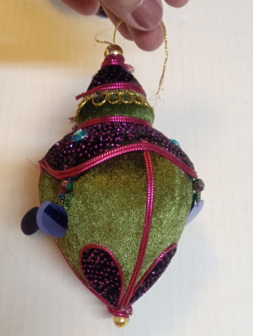 Pier 1 Imports 5 Christmas Ornaments Flaw String Broken On 1 See Video And Image - Picture 5 of 5